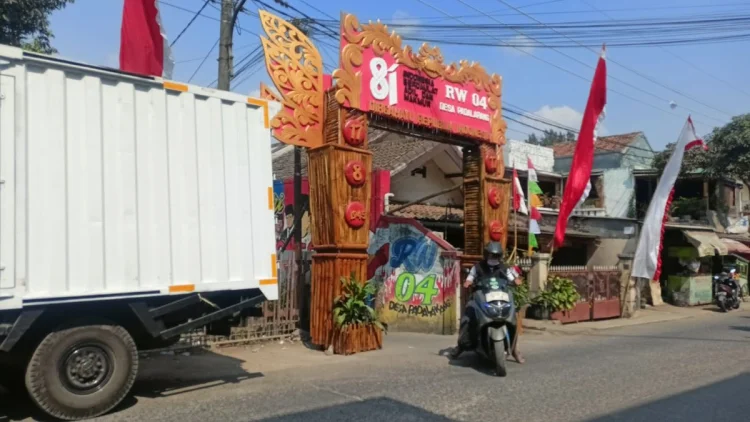 Dari Gambar Tokoh hingga Persib, Kampung Mural Karangsari Padalarang Curi Perhatian