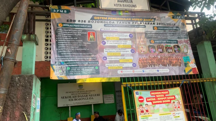Gerbang SDN 026 Bojongloa Disegel, Disdik Kota Bandung Siapkan Relokasi 945 Siswa