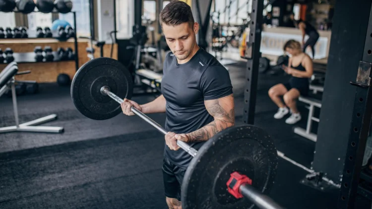 Bulking dan Cutting Efektif Bentuk Otot? Ahli Ungkap Risiko dan Alternatif Aman