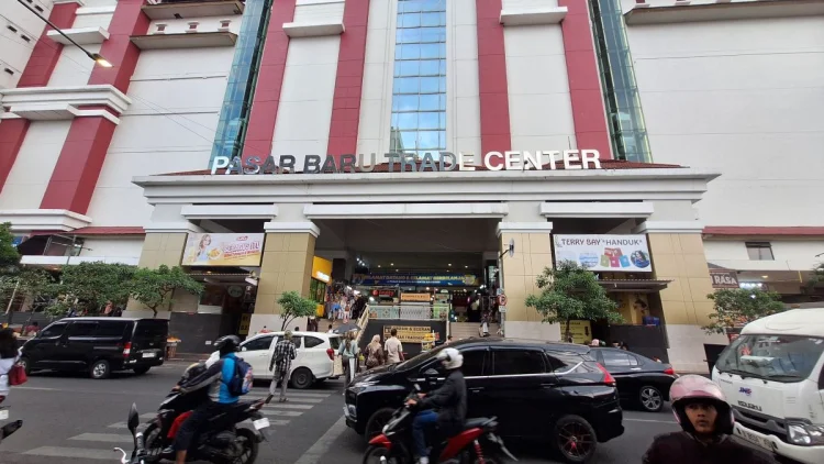Hidupkan Suasana Malam, Pemkot Bandung Sulap Pasar Baru Jadi Destinasi Wisata Belanja