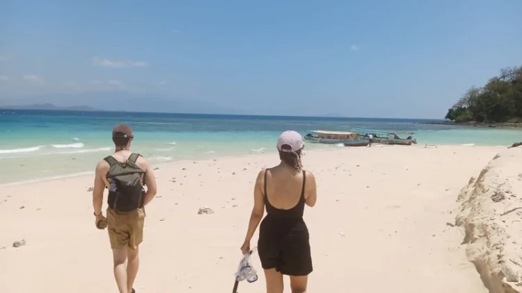 Kadisparbud Gorontalo Utara Minta Wisatawan Waspada Cuaca Ekstrem saat Wisata Bahari