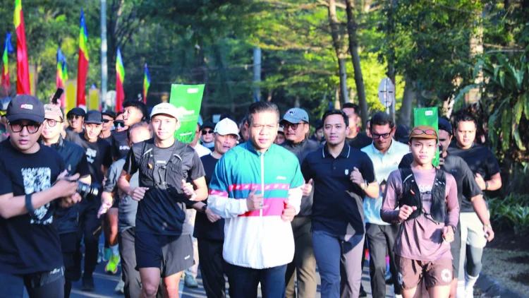 Ketika Lari Membawa Wisatawan ke Bandung Selatan