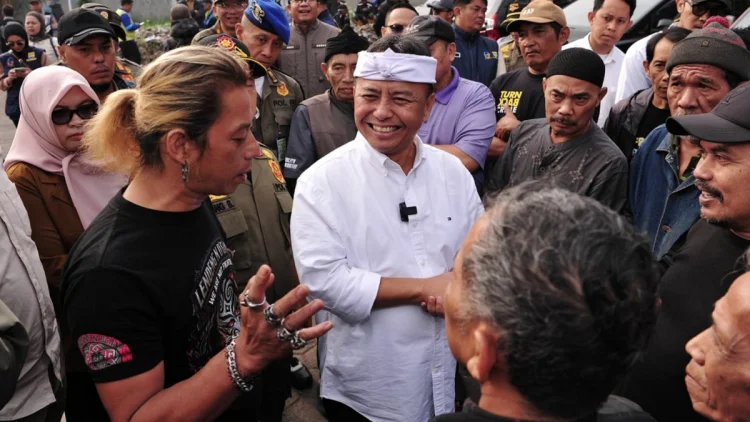 Pemprov Jabar Bongkar Bangunan Liar dan PKL Kiaracondong, 800 Kios BTM Disiapkan