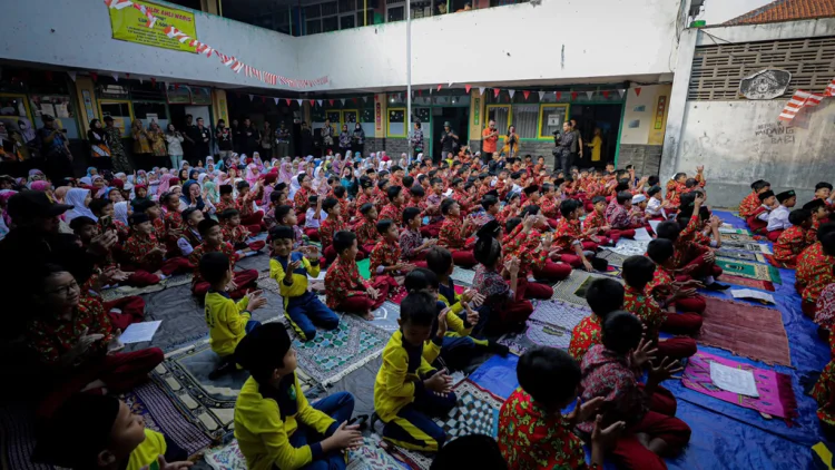 Ketika Riuh Sekolah Menyentuh Kenyamanan Warga