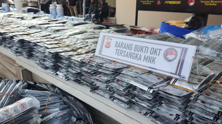 Satnarkoba Polres Cimahi Sebut Jaringan OKT Kirim dari Aceh Lewat Ekspedisi