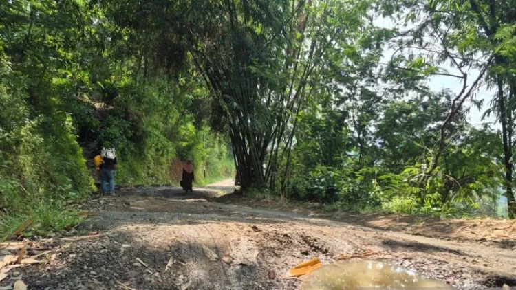 Pemkab Bandung Barat Anggarkan Rp4 Miliar Perbaiki Jalan Purabaya-Jati