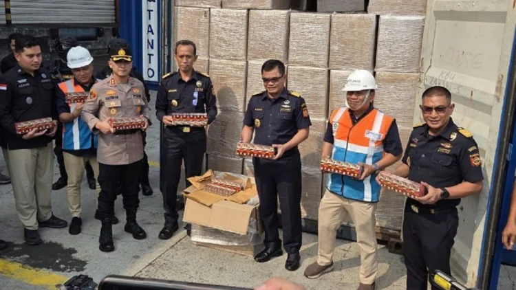 Hingga Juli 2026, Bea Cukai Gagalkan 1,2 Miliar Batang Rokok Ilegal