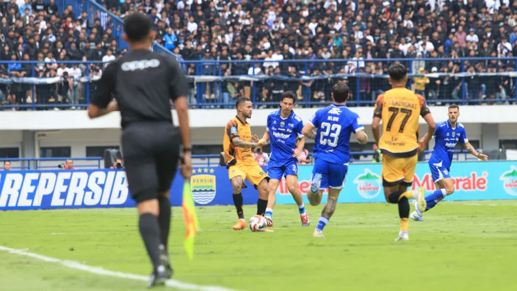 Berisik Di Laga Klasik