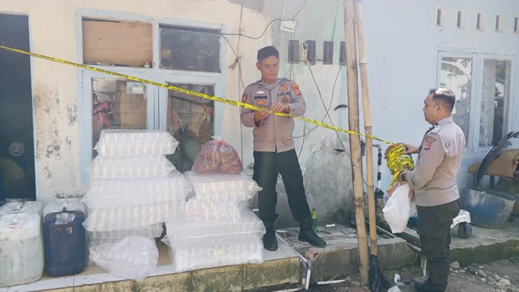 Kontrakan Digerebek, Ratusan Liter Miras Diamankan