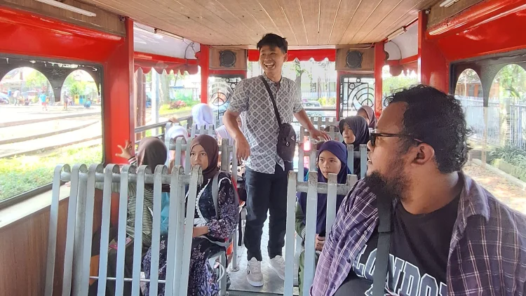 Penumpang Bandros Bisa Melonjak 10 Kali Lipat Saat Libur