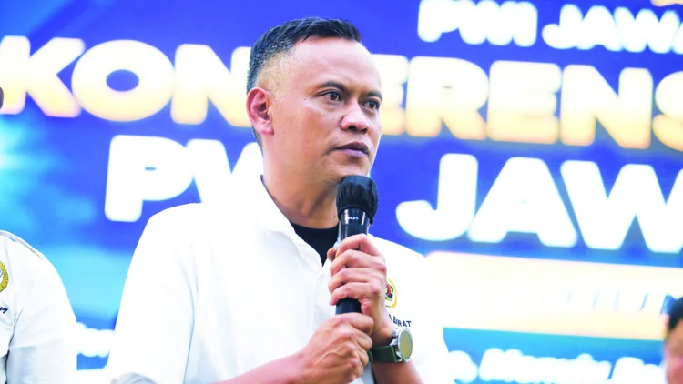 Doa Keluarga di Balik Amanah PWI Jabar