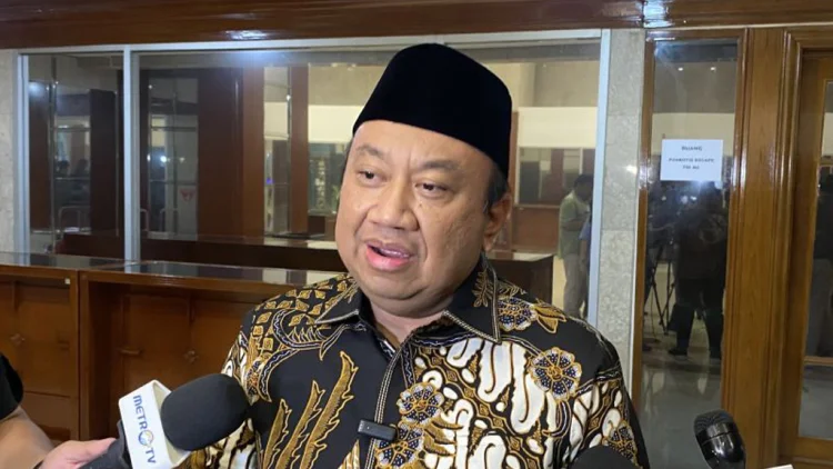 DPR Minta Pakar Terlibat Pembaruan Buku