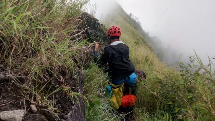 Mau Diapakan Jalur Maut Gunung Piramid Bondowoso?