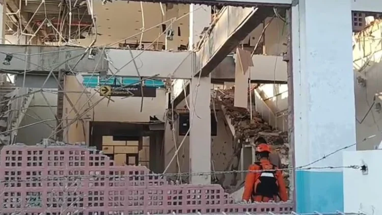 Gempa M7,7 Nagekeo, 1 Orang Meninggal Tertimpa Reruntuhan di Maumere