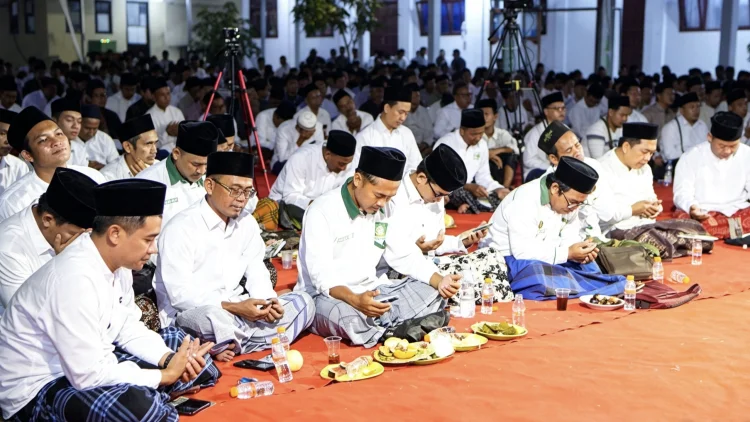 Jelang Muktamar NU ke-35, Ikhwan KHAS Nusantara Gelar Ziarah