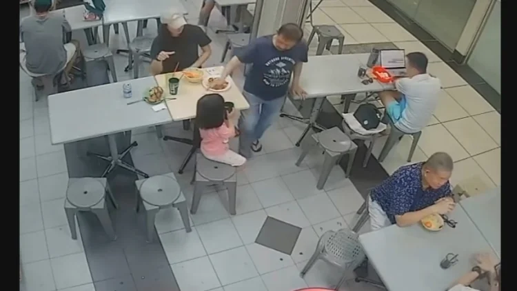 Niat Baik Berujung Petaka, Ayah Pemilik Restoran di Singapura Dibanting Pengunjung