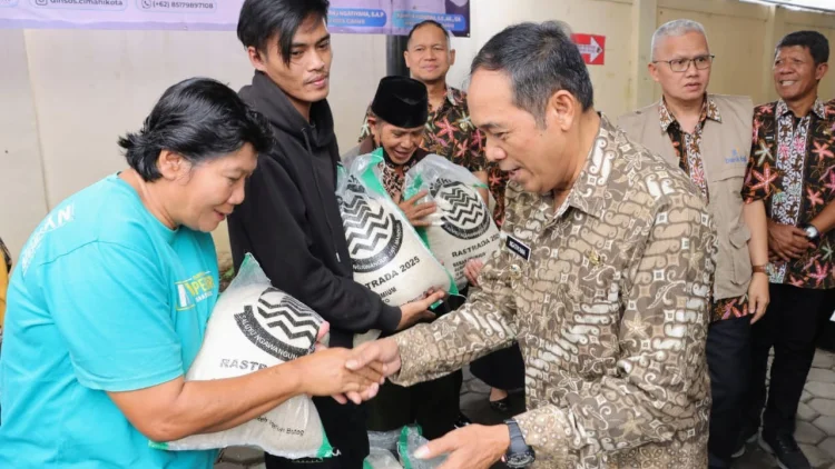 Antisipasi Dampak El Nino, 2.227 KPM di Cimahi Terima Bantuan Rastrada 30 Kg