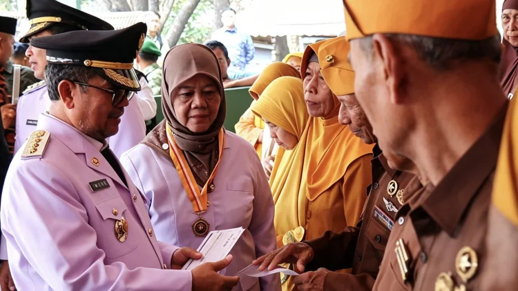 Lawan Kemiskinan dan Kebodohan