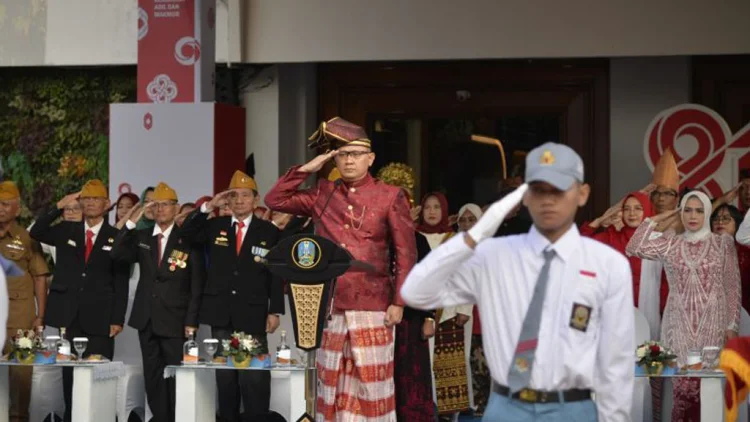 Siswa Belajar dari Veteran