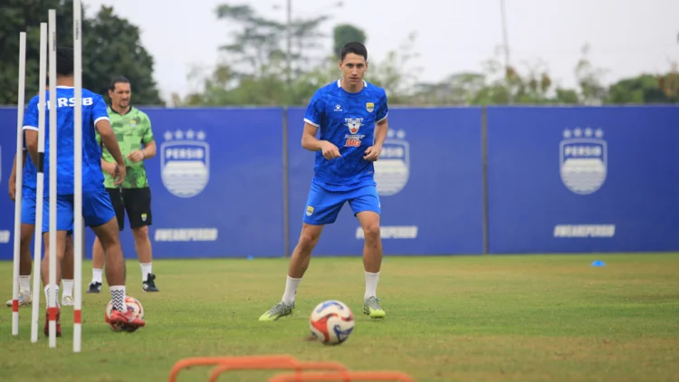 Bali United vs Persib: Saatnya Uji Semua Amunisi