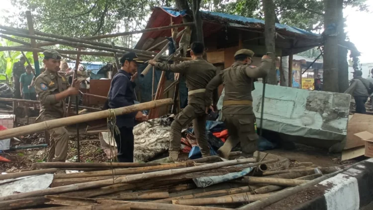 Sebanyak 86 PKL Jalan Raya Cifor Ditertibkan Tim Gabungan