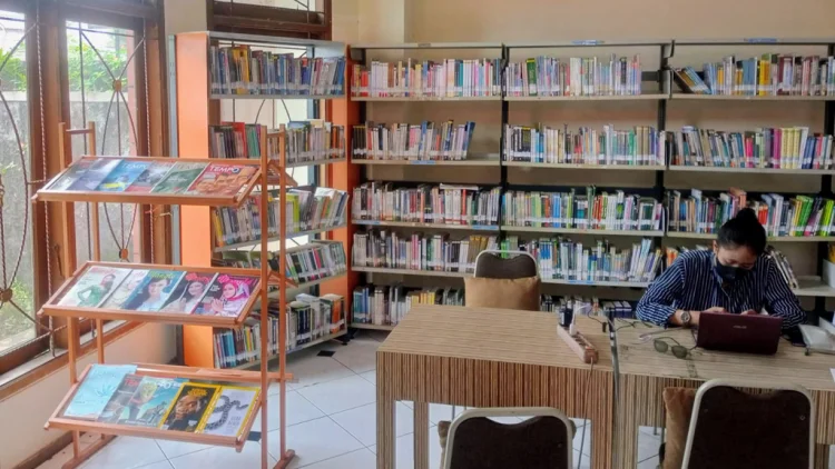 Membaca Dunia Tanpa Mengenal Sekat