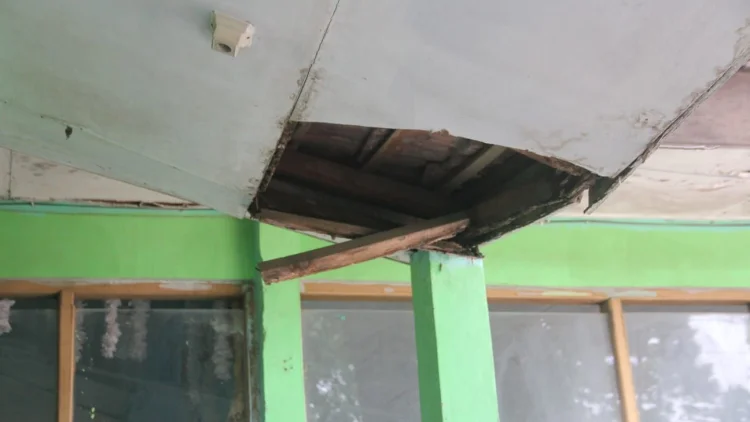 SMPN 2 Ngamprah Rusak, Pemkab Prioritaskan Rehabilitasi 3 Ruang Kelas
