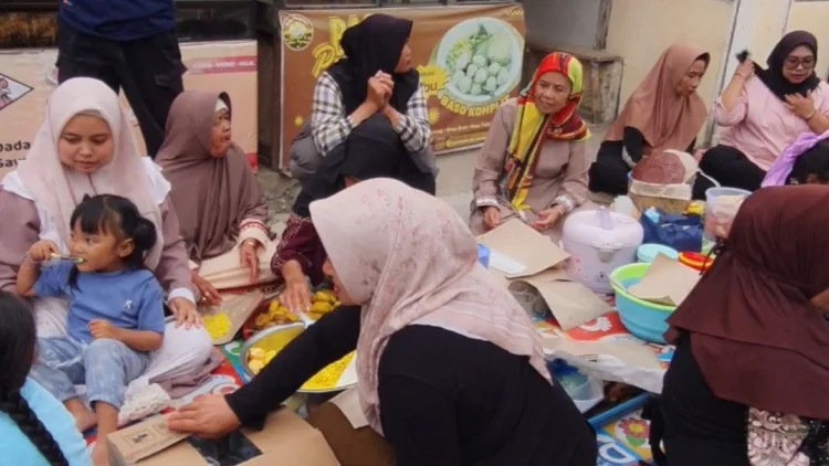 12 Tahun Rusak, Jalan Cikidang Lembang Akhirnya Mulus, Warga Gelar Botram