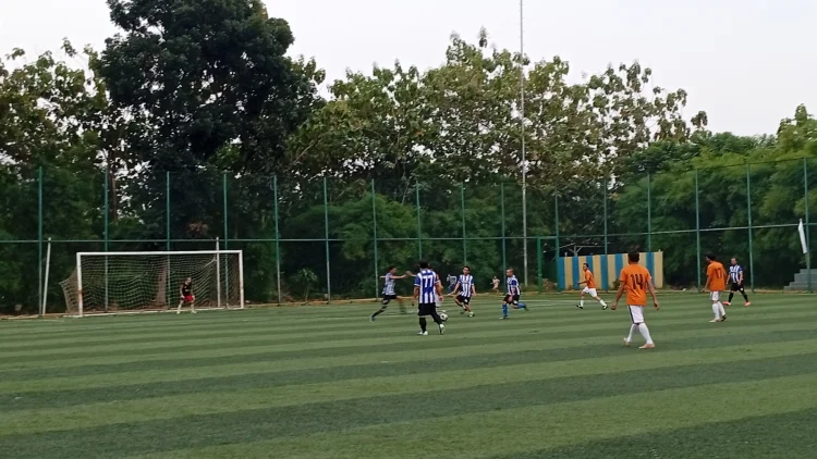Camat Cup Bogor Utara Pertontonkan Keseruan Aparatur wilayah bermain Sepak Bola