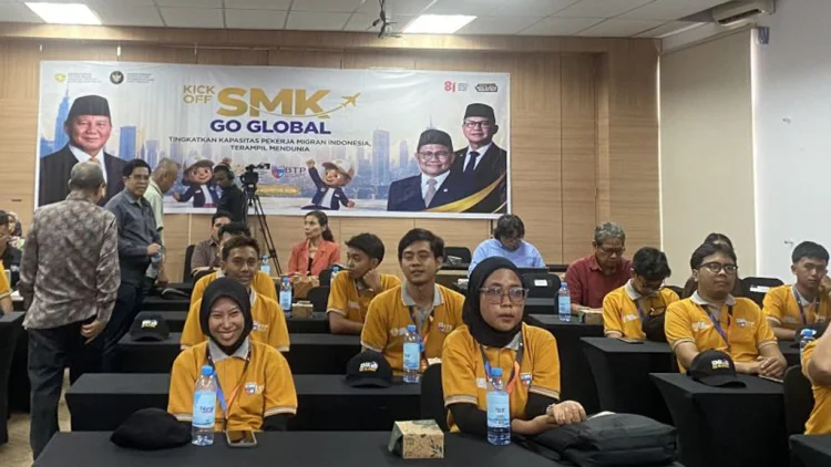 Dari SMK Menuju Dunia