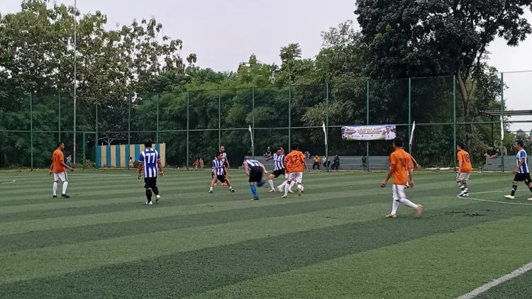 Ketika Bola Menautkan Simpul Persaudaraan