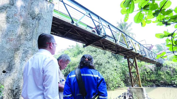 Jembatan Lebar Akses Lancar