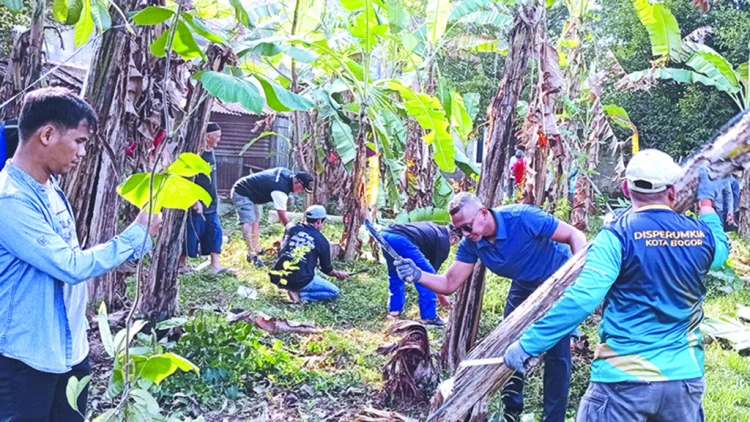 Warga Terbantu TPU Baru