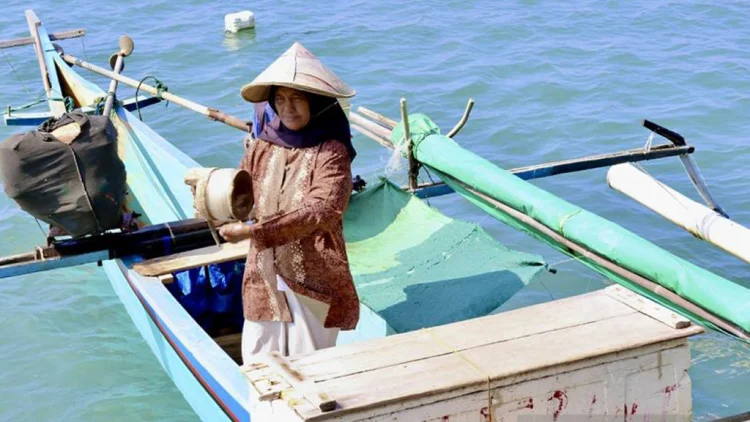 Kisah Perempuan Bajo dan Laut Tanpa Teduh
