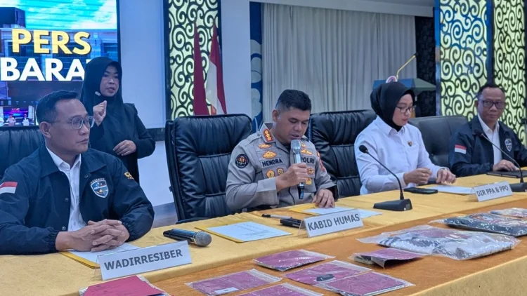 Polda Jabar Bongkar Sindikat Pornografi dan Eksploitasi Anak, 8 Tersangka Ditangkap