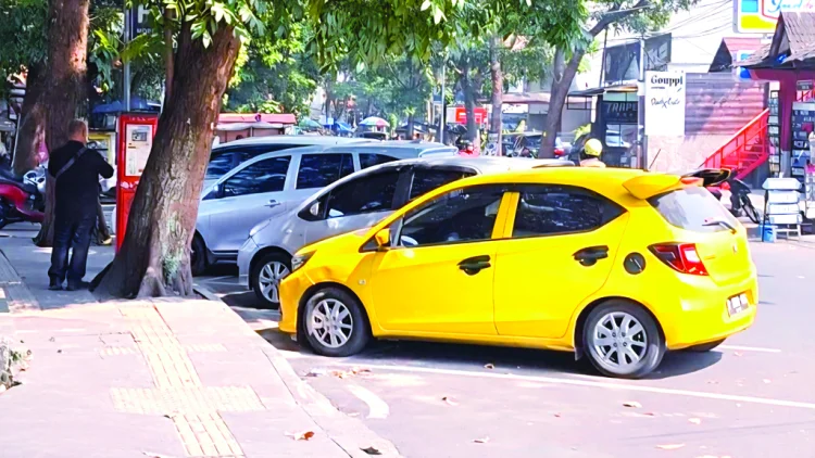 Trotoar tak Sekadar Indah: Desain Optimal Fungsi Maksimal