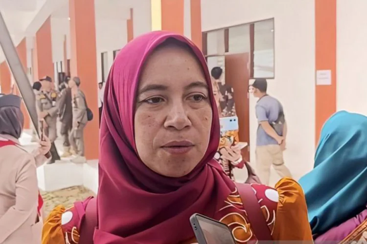 Bangku Kelas Kian Kosong