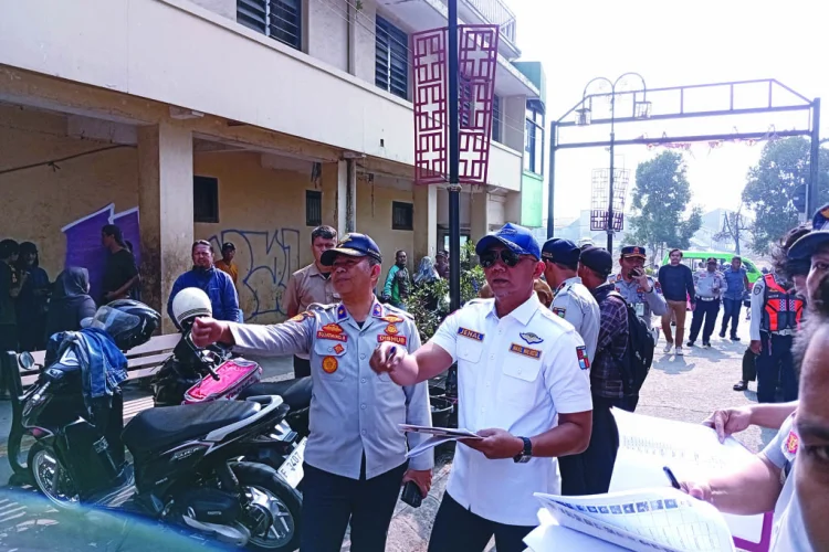 Bogor Perkuat Penataan Ruang Tepi Jalan