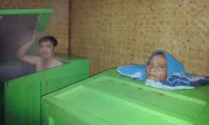 Leuhang Cisondari, Terapi Tradisional Sunda yang Masih Bertahan di Bandung