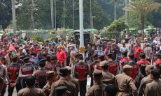 Temui Ribuan Sopir Angkot, Dedie Tegaskan Penataan Angkot  Berlandaskan Perda