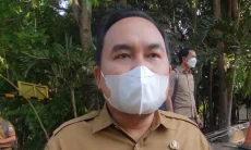 Abu Vulkanik Gunung Anak Krakatau Mulai Terasa di Cimahi, Sekolah Tetap Tatap Muka