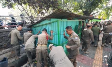 Farhan Tegaskan PKL Bandung Boleh Berjualan, Asal Tak Ganggu Trotoar dan Jalan