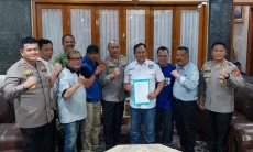 Kapolda Jabar dan Umuh Muchtar Imbau Bobotoh Tak ke Jakarta, Nobar Saja!