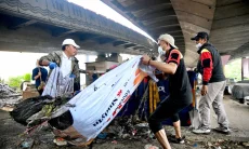 Pemprov Jabar Angkut 150 Ton Sampah dari Pasar Cihaurgeulis Bandung