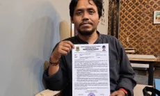 Retak di Rumah Rakyat