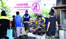 Pemprov Kerahkan Armada: Warga Resah Gunungan Sampah