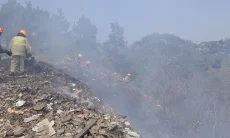 Asap Kebakaran Lahan eks TPS Punclut Kepung Warga, 4 Lansia Terserang ISPA