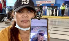 Menunggu Kabar di Ujung Dermaga