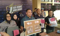 Polresta Bandung Bongkar Produksi Uang Palsu Rp1 Miliar di Ciparay