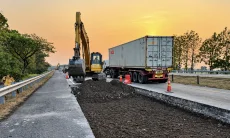 Tol Cipali Diperbaiki di Belasan Titik, Pengendara Diminta Turunkan Kecepatan